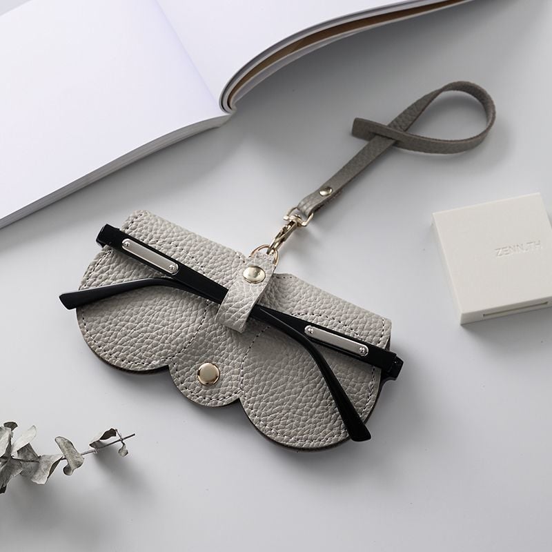 š„This Week's Special āØSoft PU Leather Sunglasses Bagšļø