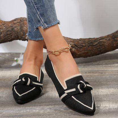 Charming Knot Pointed Flats