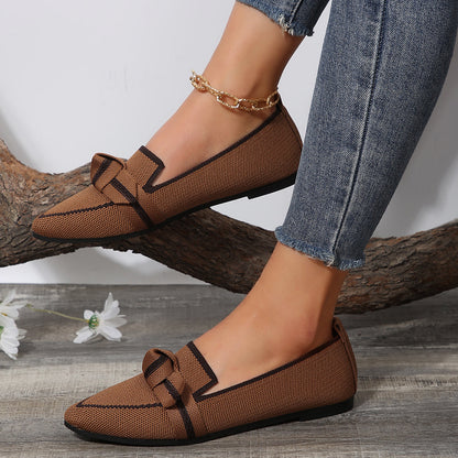 Charming Knot Pointed Flats