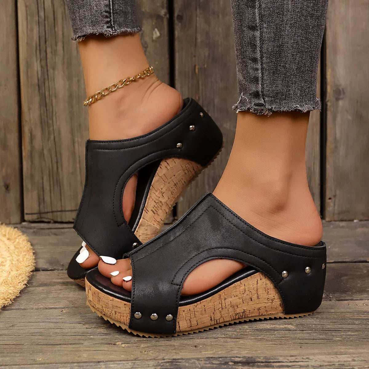 Nova Mid Heel Wedges